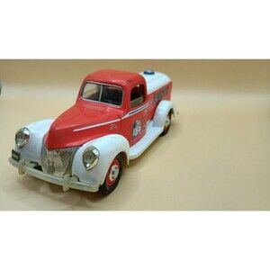 Die-Cast Collectible 1940 Ford Amoco Tanker Truck White Red Display Fuel Gas